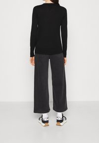 GAP Maglione - black
