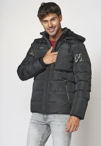 Non sélectionné, black