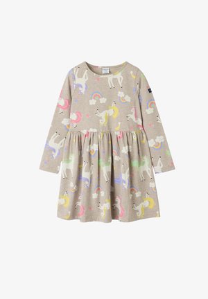 Grijze jurk met lange mouwen en een uitlopende rok, versierd met kleurrijke eenhoorns, regenbogen en wolken in verschillende pasteltinten.