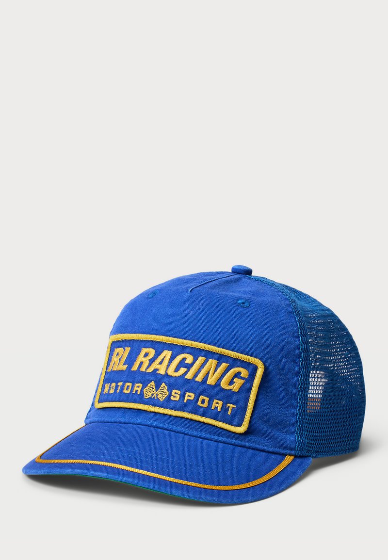 Casquette bleue avec un dos en maille. L'avant comporte un grand patch brodé "RL RACING MOTORSPORT" en jaune, avec des bordures dorées et une visière courbée.