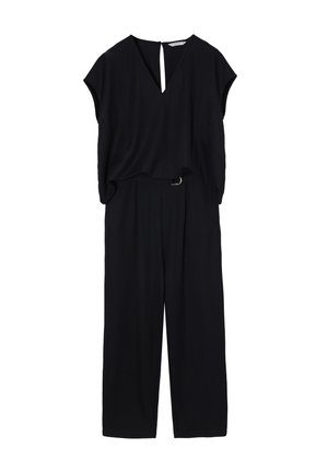 Crni kombinezon s V-izrezom, kratkim rukavima, otvorom na leđima i strukom s remenom sa srebrnom kopčom. Mekana tkanina s opuštenim krojem.