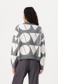 Vero Moda VMLOVE O NECK PULLOVER - Maglione - medium grey melange/birch solid