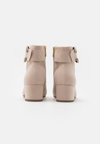 Tamaris Botines - off-white