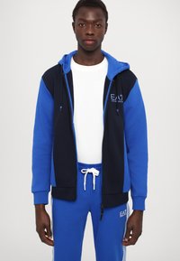 EA7 Emporio Armani PANTALONI - Treniņtērpa apakšdaļas - lapis blue