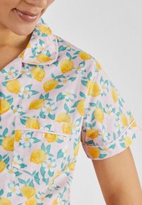 JoJo Maman Bébé LEMON PRINT MATERNITY NURSING SET-REGULAR FIT - Pyžamová sada - pink