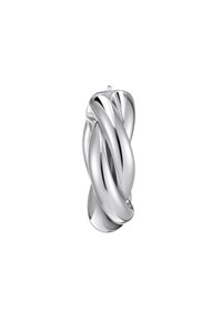 Orecchino ad anello in argento lucido con superficie liscia e riflettente e un design intrecciato su sfondo bianco.