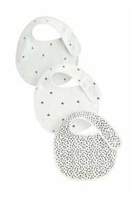 Trois bavoirs en coton blancs avec des motifs noirs : un avec des formes triangulaires, un avec des étoiles et un avec des éclaboussures. Tous ont des fermetures à pression.