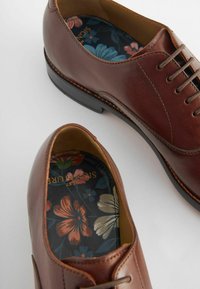 Next SIGNATURE OXFORD TOE CAP STANDARD - Elegantní šněrovací boty - tan brown