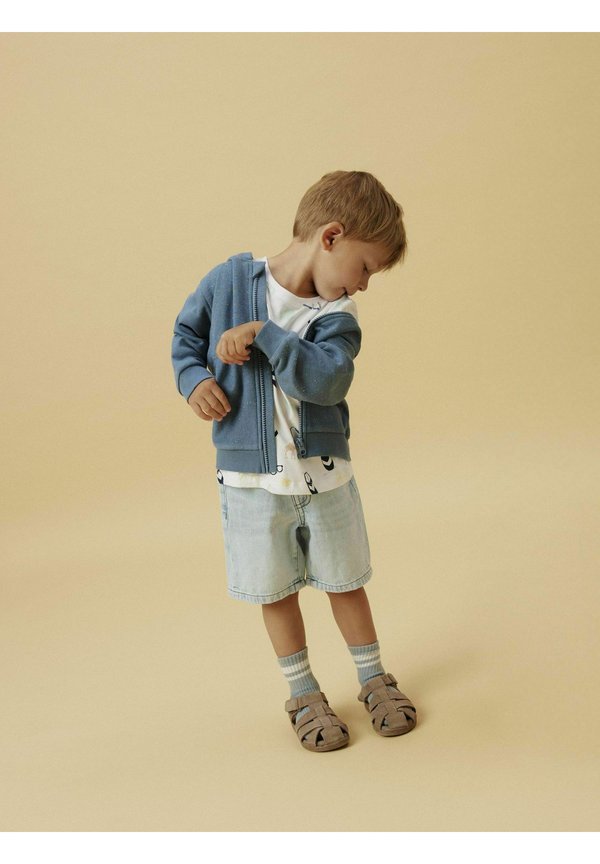 BERMUDA - Jeans Shorts