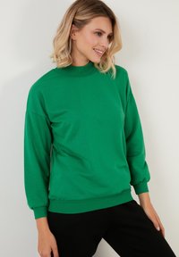 LELA HIGH COLLAR  - Sportska majica - benetton