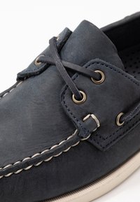 Sebago DOCKSIDES PORTLAND CRAZY HORSE - Boat shoes - blue navy