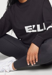 Ellesse Sweatshirt - black