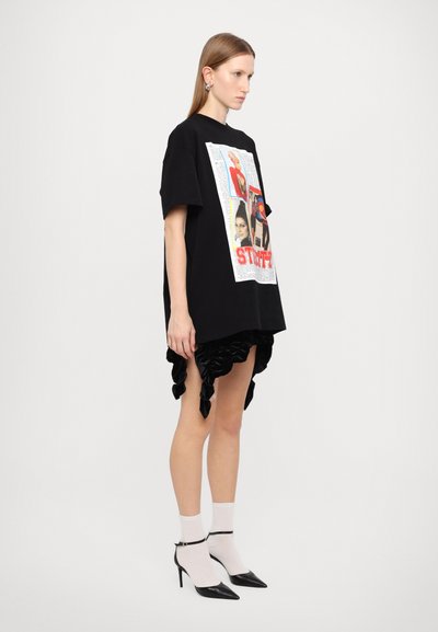 Stieglitz DUNJA OVERSIZED - Тениска с щампа - black