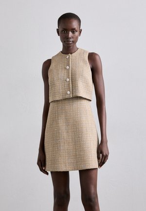 sandro PENELOPE - Robe fourreau - camel