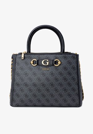 Bolso Guess negro con estampado, asas rígidas, correa de cadena dorada, cierre de cremallera y logotipo dorado en forma de "G" en el panel frontal.