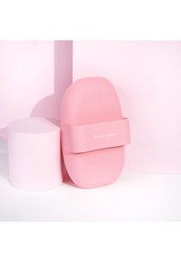 Thumbnail Image 5