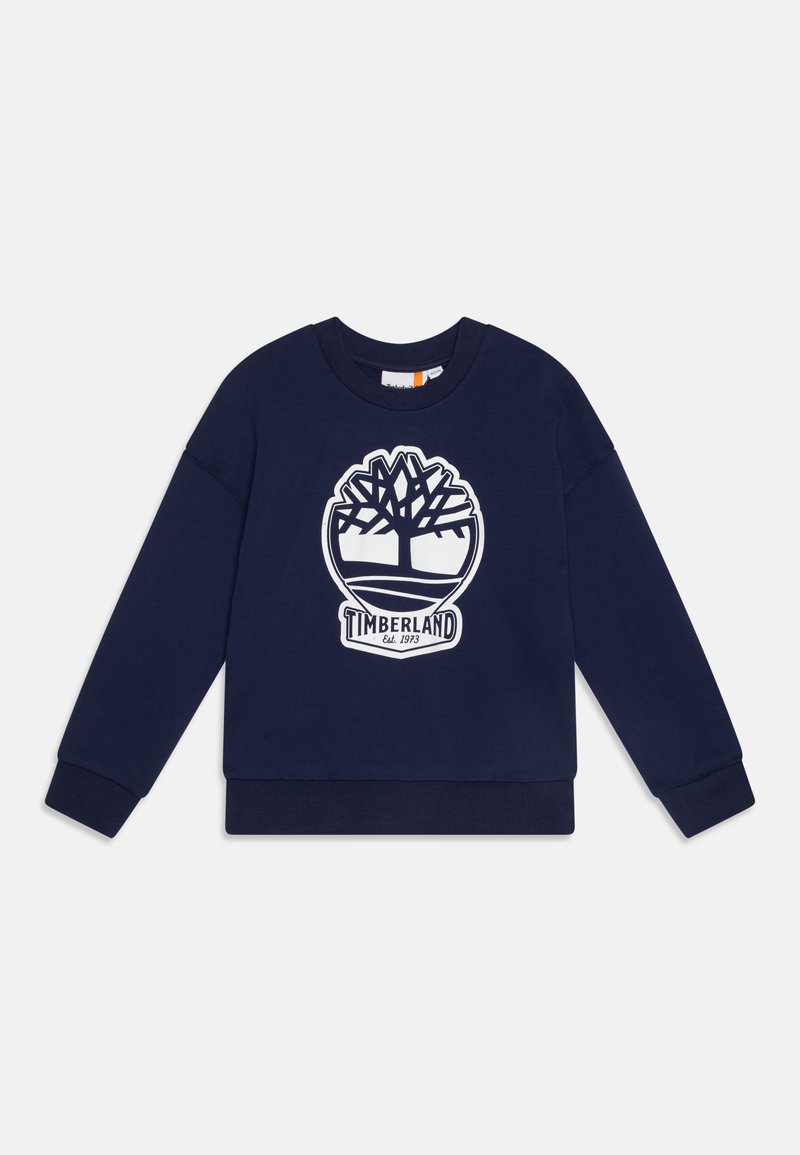 Námorně modrá mikina vyrobená z bavlny, na přední straně s bílým logem stromu a nápisem "Timberland Established 1973" uprostřed, s žebrovanými manžetami.