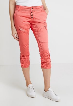 Shorts - apricot