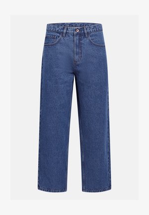 Blaue Jeans mit geradem Bein, Gürtelschlaufen, vorderem Knopf, Reißverschluss und Fünf-Taschen-Design auf neutralem Hintergrund.