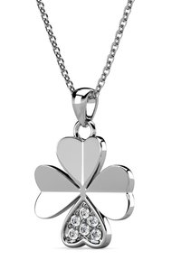 Zilveren zilver clover pendant met gepolijste oppervlakte en zeven ingegoten heldere edelstenen, opgehangen aan een delicate ketting.