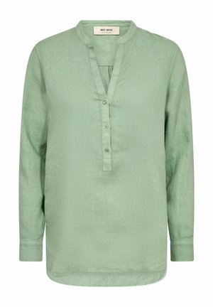 Heleroheline pikkade varrukatega pluus mandariinkaeluse, kolme nööbiliistuga ja ümarate servadega, valmistatud tekstuurse kangaga.