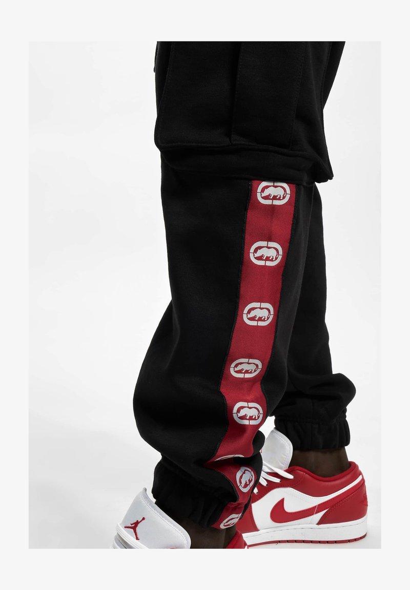 Le Style Vestimentaire Hip-Hop des Années 90 Le Style Vestimentaire Hip-Hop des Années 90