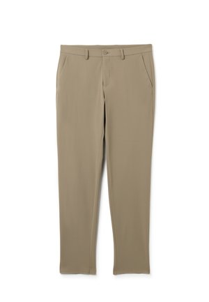 Pantalones beige con una textura suave, diseño ajustado, bolsillos delanteros y un cierre de botón simple en la cintura.