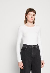 Selected Femme SLFDIANNA O NECK - Tops ar garām piedurknēm - bright white