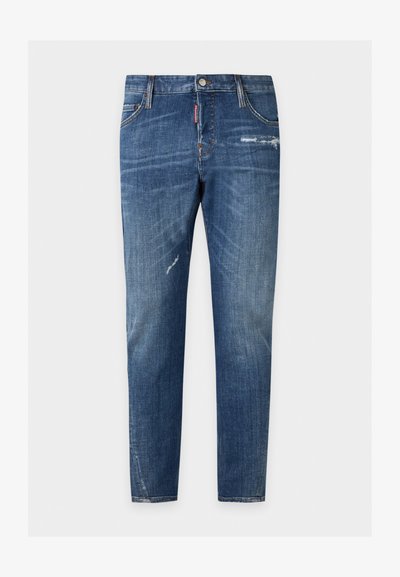 Jean en denim bleu avec une coupe slim, fermeture par bouton et zip, poches avant et détails usés subtils sur les cuisses et les genoux.