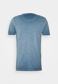 Blaue Kurzarm-T-Shirt aus weicher Baumwolle, mit rundem Ausschnitt und dezenter, verblasster Textur, geradem Saum und genähten Kanten.