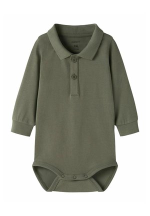 Body bébé à manches longues vert olive avec col, deux boutons sur le devant et pressions en bas.