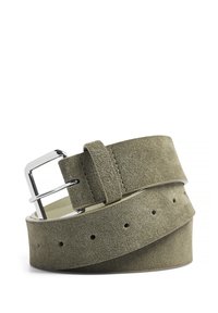 Olivroheline nahast vöö hõbedase metallist pandlaga, millel on mitmed aukudega reguleerimise võimalused ja tekstureeritud pind.
