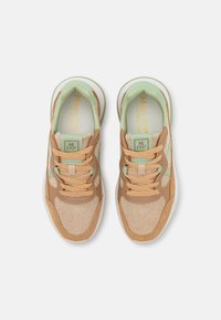 Marc O'Polo MIKA - Sneaker low - wheat field/mint