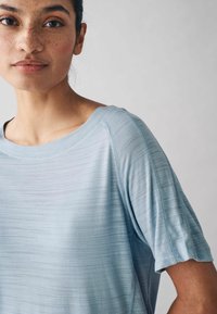 Next REGULAR FIT - T-shirt med print - blue