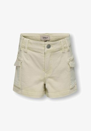 Beżowe szorty cargo wykonane z miękkiej bawełny, z bocznymi kieszeniami, z przodu zapinane na guzik oraz ze przeszyciami, które dodają tekstury.