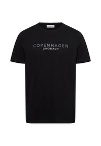 Czarny bawełniany t-shirt z okrągłym dekoltem i krótkimi rękawami; na przodzie znajduje się napis "COPENHAGEN LINDBERGH" w kontrastowym szarym kolorze.