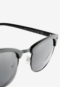 Next CLUBMASTER POLARISED - REGULAR FIT - Akiniai nuo saulės - black