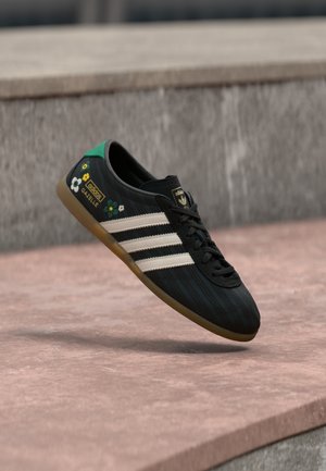 GAZELLE LO PRO W X LIBERTY - Sneakers laag - core black/off white