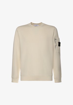 Beige sweatshirt met lange mouwen, ronde hals en een klein ritsvakje op de linkermouw met een zwart patchlogo.