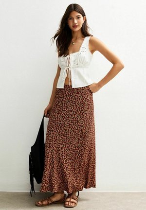 New Look FLORAL PRINT BIAS CUT MIDI - Maxi skirt - brown pattern