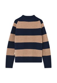 Úpletový sveter so námornícky modrými a béžovými horizontálnymi pruhmi. Má rebrovaný golier a manžety a jemnú textúru. Zobrazený zadný pohľad.