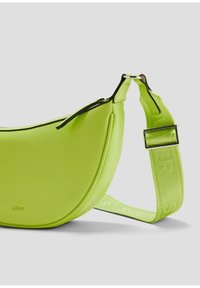 s.Oliver HOBO-MIT LOGO-SCHULTERGURT - Umhängetasche - limettengrün