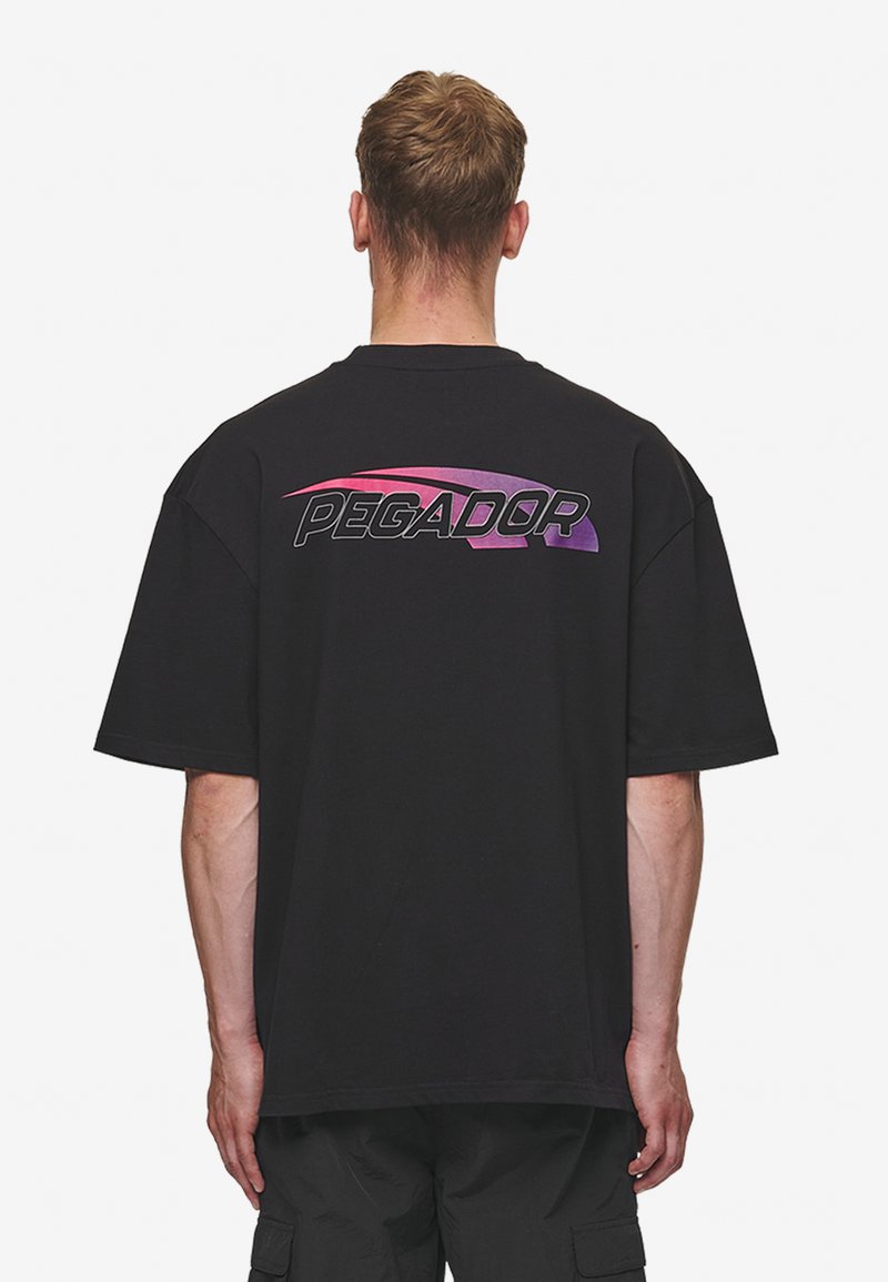 Pegador - CLAYTON TEE - Print T-shirt - washed black, Enlarge