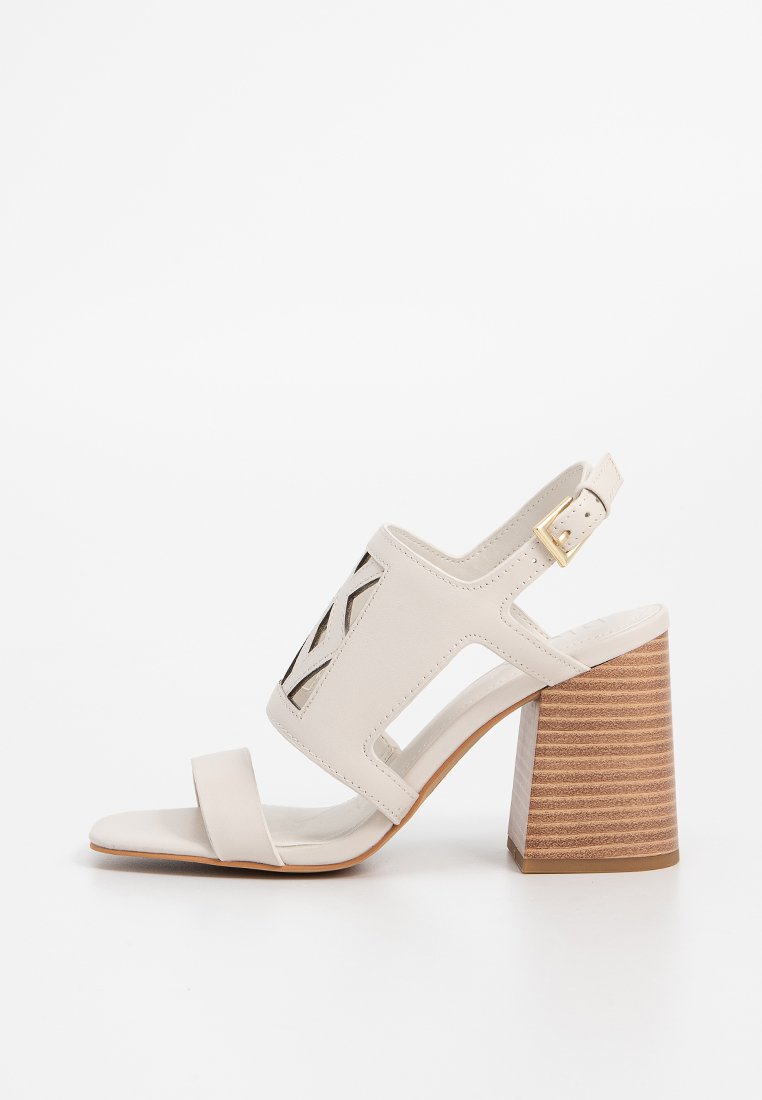 DKNY Sandalen met hoge hak crème
