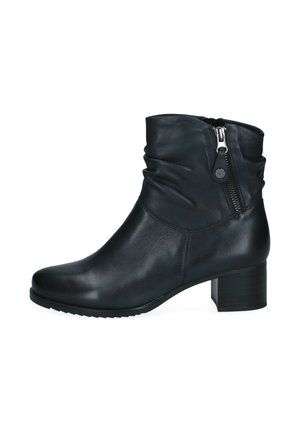 Botín de cuero negro con cremallera lateral, tacón bajo de bloque y parte superior ligeramente fruncida.