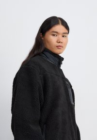 Ellesse VITERBO - Giacca invernale - black