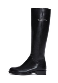 Bottes en cuir noires montantes jusqu'aux genoux, à texture lisse, bout rond, talon bas et accent décoratif d'épingle de sûreté argentée sur le côté.