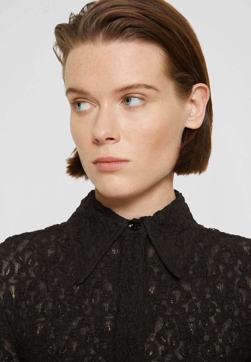 Damen Bekleidung | Victoria Beckham FITTED 70S SHIRT Hemdbluse black/schwarz - PM95836 Damen Bekleidung | Victoria Beckham FITTED 70S SHIRT Hemdbluse black/schwarz - PM95836
