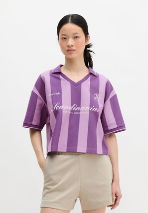 Marc O'Polo MOP CLUB '67 FOOTBALL TRIKOT SHIRT, CROPPED, STRIPED - Πόλο - vibrant lilac