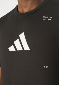 adidas Performance ALL GYM CATEGORY GRAPHIC - T-shirt med print - black